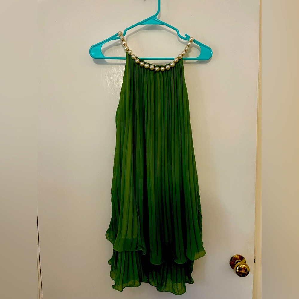 Nice upscale dress to wear to weddings